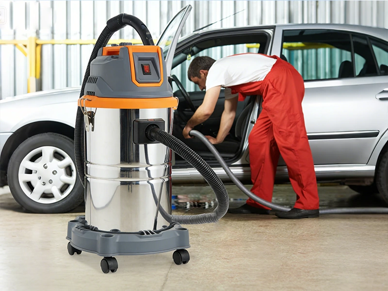Усовершенствованная фильтрация и высокая мощность всасывания для комплексной очистки салона автомобиля